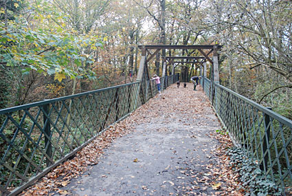 An autumnal walk around Crystal Palace park, London Borough of Bromley, south London, England, November 2007 - photo feature