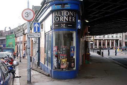Walton's Corner, by London Bridge station