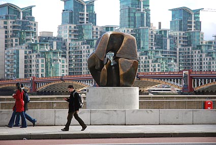 Henry Moore's Locking Piece bronze. A walk from Pimlico to Warren Street, March 2007