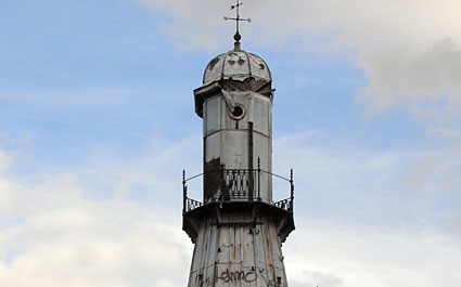 The Oysterhouse Lighthouse, Gray's Inn Road, Kings Cross, London, October 2007 