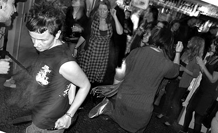 Offline at the Prince Albert with I Wanna Be Sedated and The Shanners - Coldharbour Lane, Brixton, London Friday 26th September 2008