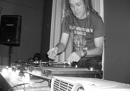 DJ Editor , Offline 10  at the Dogstar, Brixton, Thursday 11th November 2004.