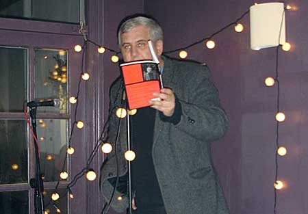Paul Birtill, OFFLINE Christmas party at the Dogstar, Brixton, Thursday 16th December 2004, urban75 club night, London.