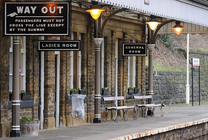 Hebden Bridge railway station, Calderdale, West Yorkshire, England, with pictures of landmarks, mills, canals, signal box, bars, cafes, tourist sights and more