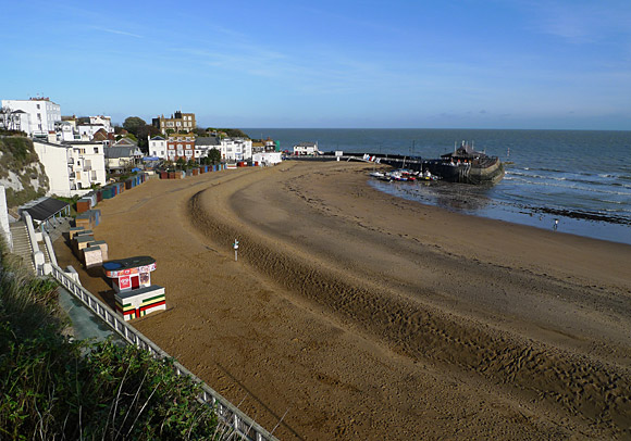 Photos of Broadstairs, beach, town, shops, streets, pubs and more, November, 2009