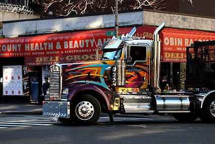 Mike's Heavy Duty Towing Truck, Third Avenue, Manhattan, New York, NYC, November 2006