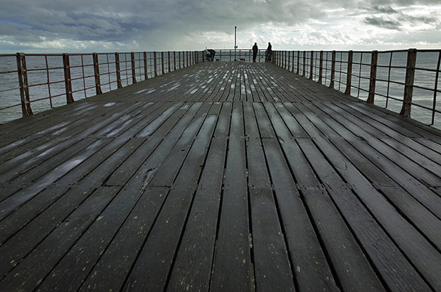 Bognor Regis photographs - photos of the pier, beach, coastline, shios, and seafront, Bognor, West Sussex, England UK