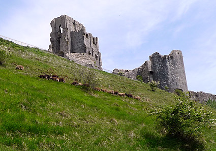 Corfe Castle town photos, streets views, castle and railway station, Isle of Purbeck walk, Dorset, May 2009 - photos, feature and comment - photos, feature and comment