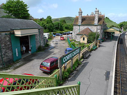 A steam train trip on the Swanage Railway, Corfe Caste to Swanage station, Dorset , May 2009 - photos, feature and comment - photos, feature and comment
