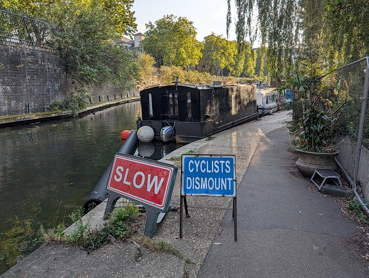 A walk along the Regent's Canal from central London to Paddington