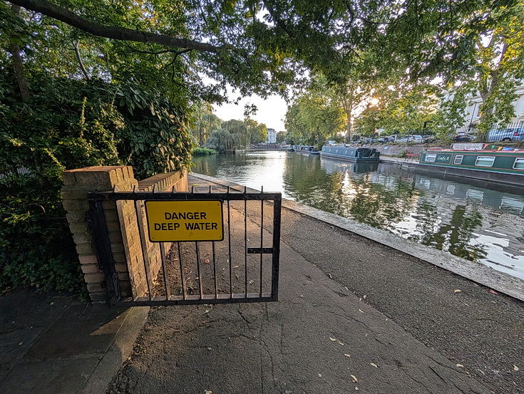 A walk along the Regent's Canal from central London to Paddington