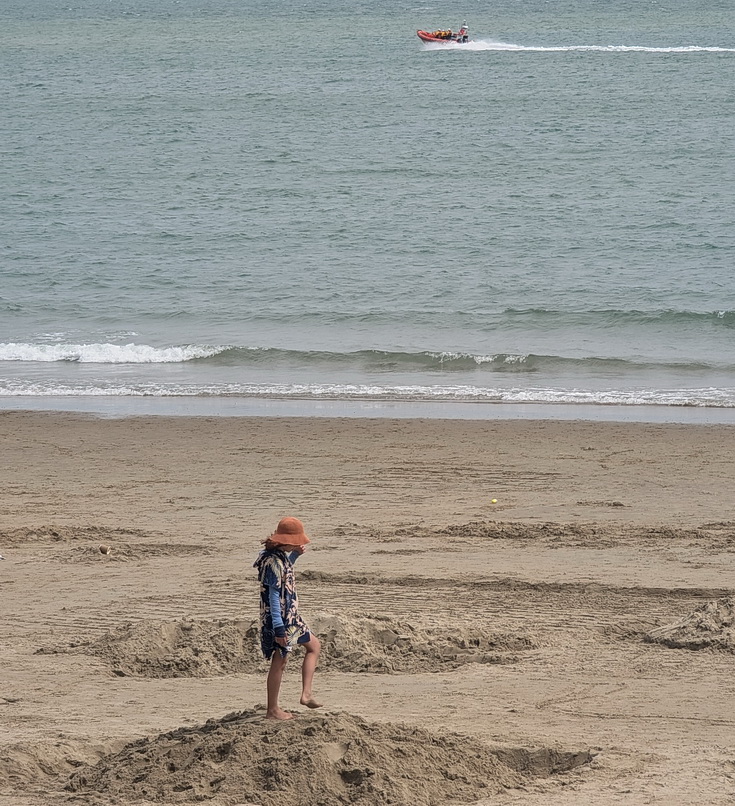 Folkestone in 60 photos: beach scenes, Charivari Day parade and night life