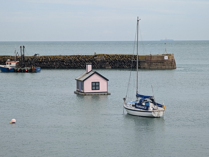 Folkestone in 60 photos: beach scenes, Charivari Day parade and night life