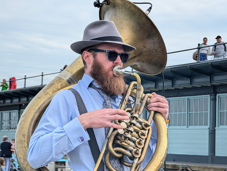 Folkestone in 60 photos: beach scenes, Charivari Day parade and night life