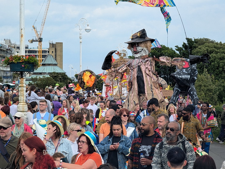 Folkestone in 60 photos: beach scenes, Charivari Day parade and night life