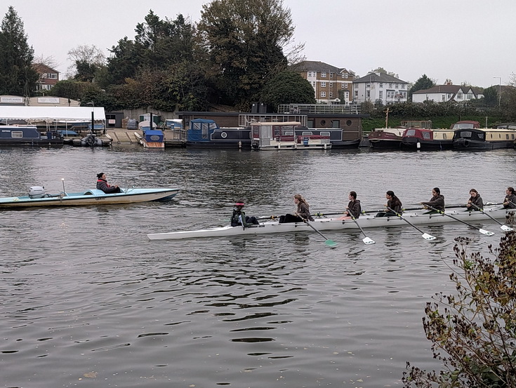 In photos: a wonderful autumnal walk from Hampton Court to Kingston alongside the River Thames