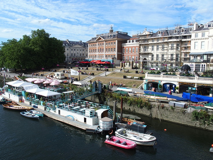 A beautiful London riverside walk: Kew Bridge to Richmond in 40 photos