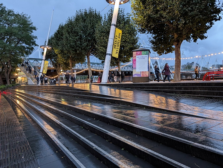 A rainy night in London: South Bank, Covent Garden and central London in 28 photos