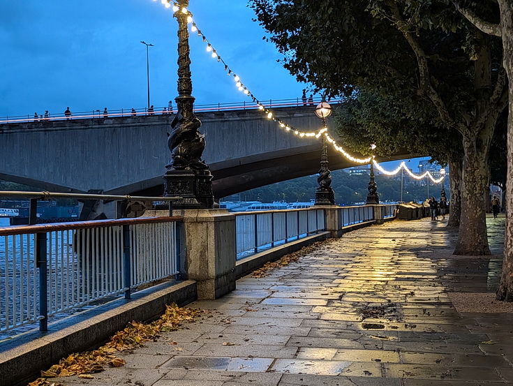 A rainy night in London: South Bank, Covent Garden and central London in 28 photos