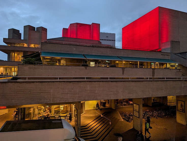 A rainy night in London: South Bank, Covent Garden and central London in 28 photos