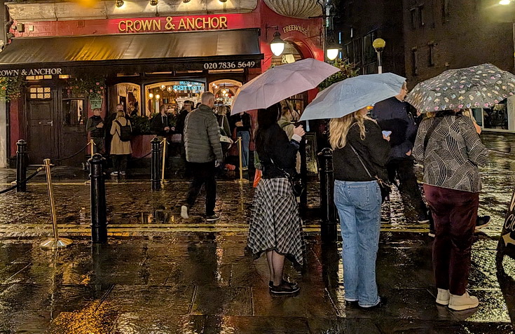 A rainy night in London: South Bank, Covent Garden and central London in 28 photos