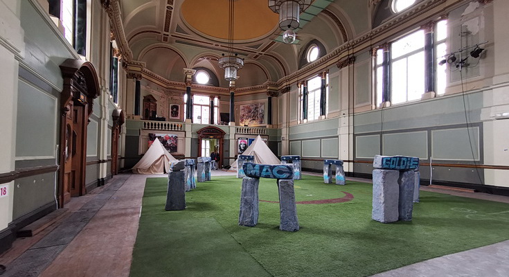 Astonishing art in an astonishing location: Art in the Age of Now at Fulham Town Hall