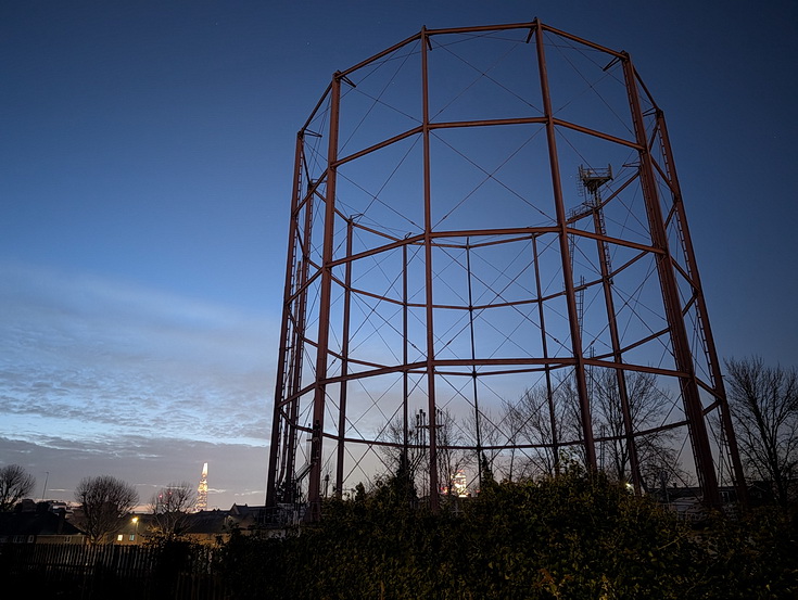 In photos: a night time walk along the Thames Path in Rotherhithe, south London