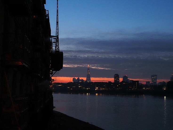 In photos: a night time walk along the Thames Path in Rotherhithe, south London