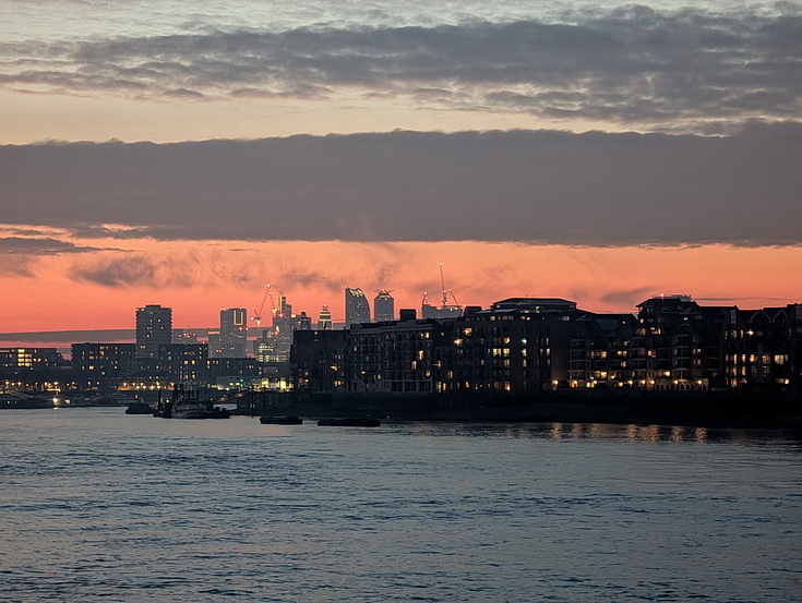 In photos: a night time walk along the Thames Path in Rotherhithe, south London