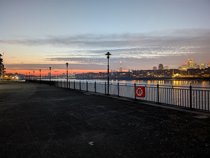 In photos: a night time walk along the Thames Path in Rotherhithe, south London