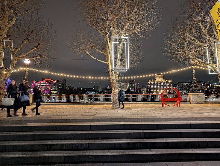 Lights, people, buildings and the river: the Southbank at night in 25 photos