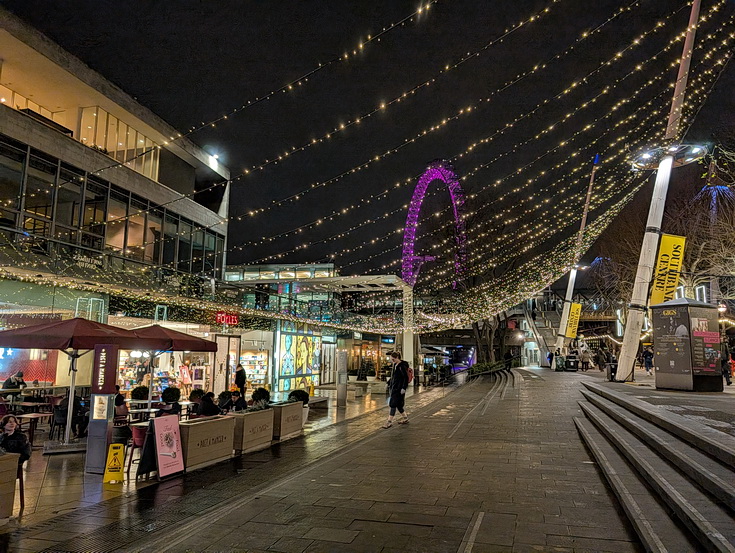 Lights, people, buildings and the river: the Southbank at night in 25 photos