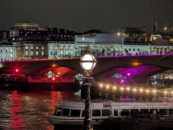 Lights, people, buildings and the river: the Southbank at night in 25 photos