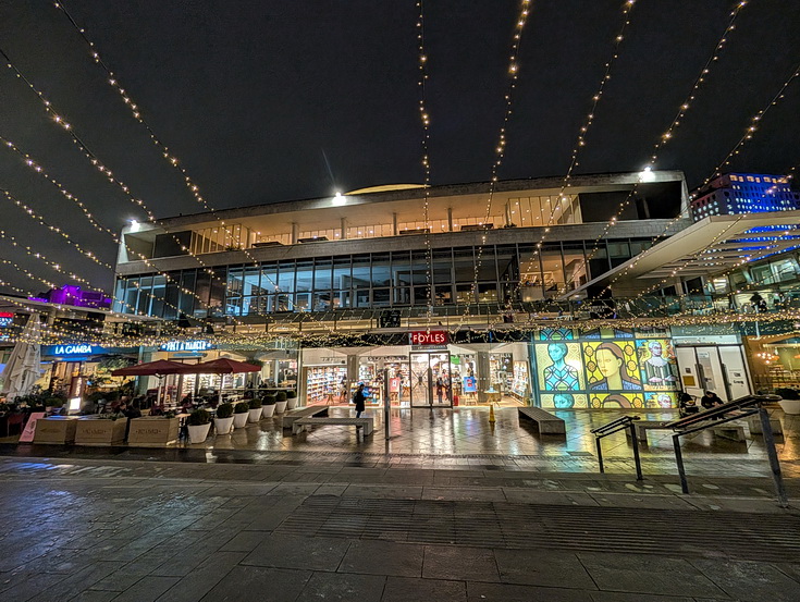 Lights, people, buildings and the river: the Southbank at night in 25 photos