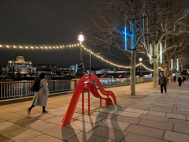 Lights, people, buildings and the river: the Southbank at night in 25 photos